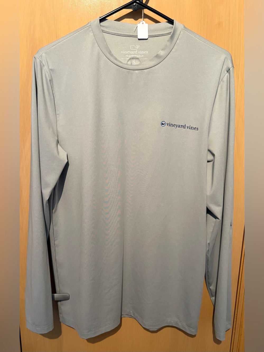 Vineyard Vines Men’s Long-Sleeve Performance Tee — Silver/Gray Size Small